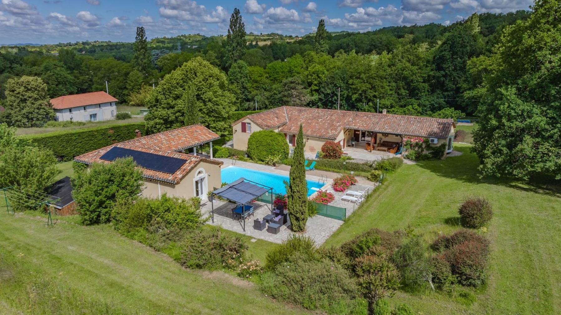 Gites La Bakenia Villeneuve-sur-Lot Ngoại thất bức ảnh